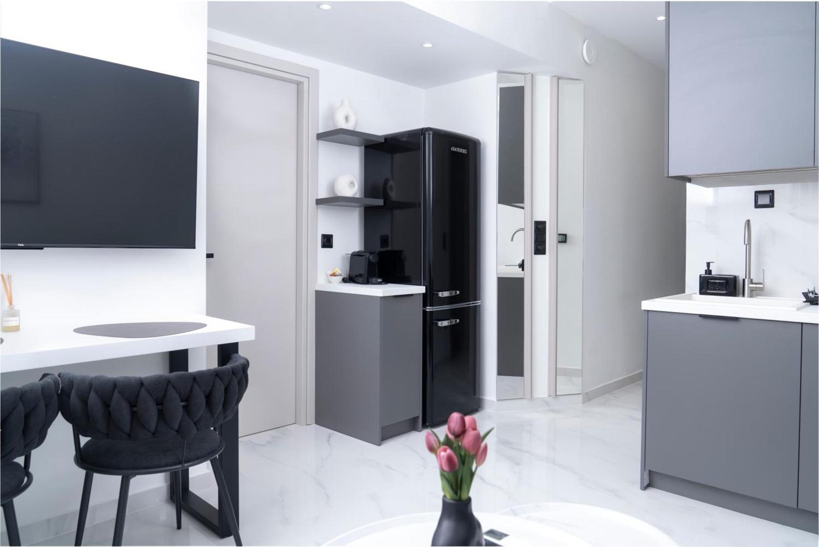 Kitchen – Agias Sofias 1 Luxury Apartment