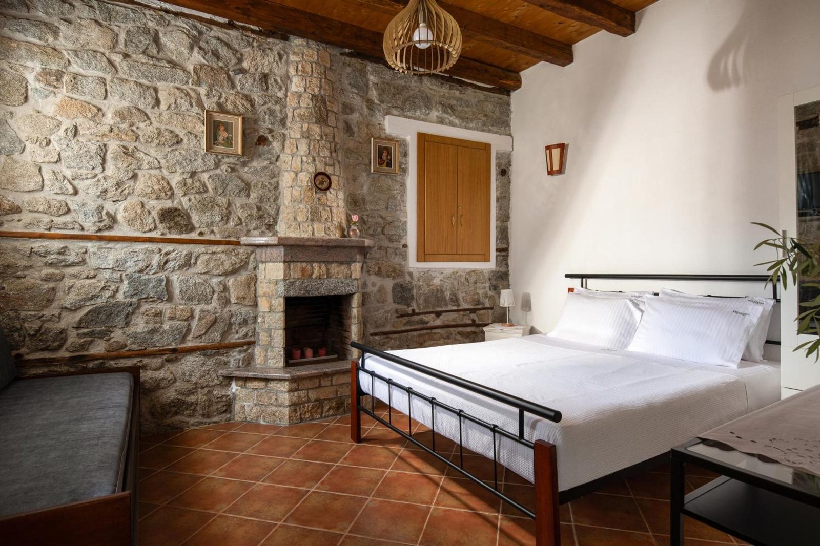 Υπνοδωμάτιο – Kyr Gianni Mansion