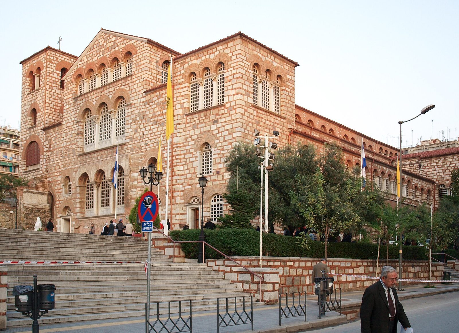 Feast of Agios Dimitrios, the city’s patron saint – Church of Agios Dimitrios, Agiou Dimitriou Street
