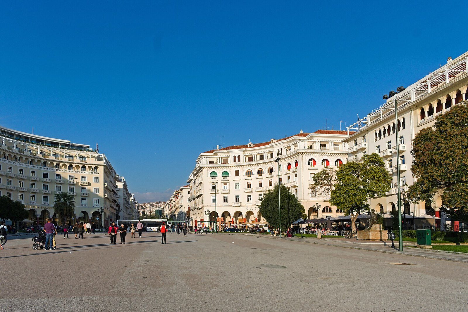 Songs of Thanos Mikroutsikos – free concert at Aristotelous Square – Aristotelous Square